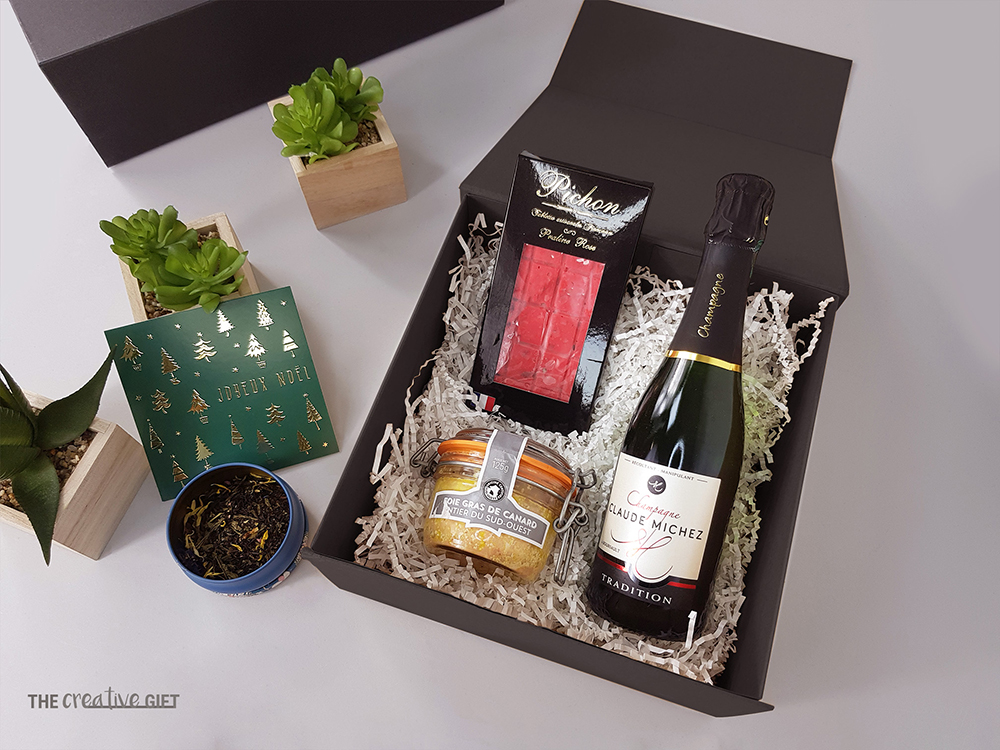 coffret cadeau evenement en entreprise fete de noel foie gras champagne chocolat carte de voeux the